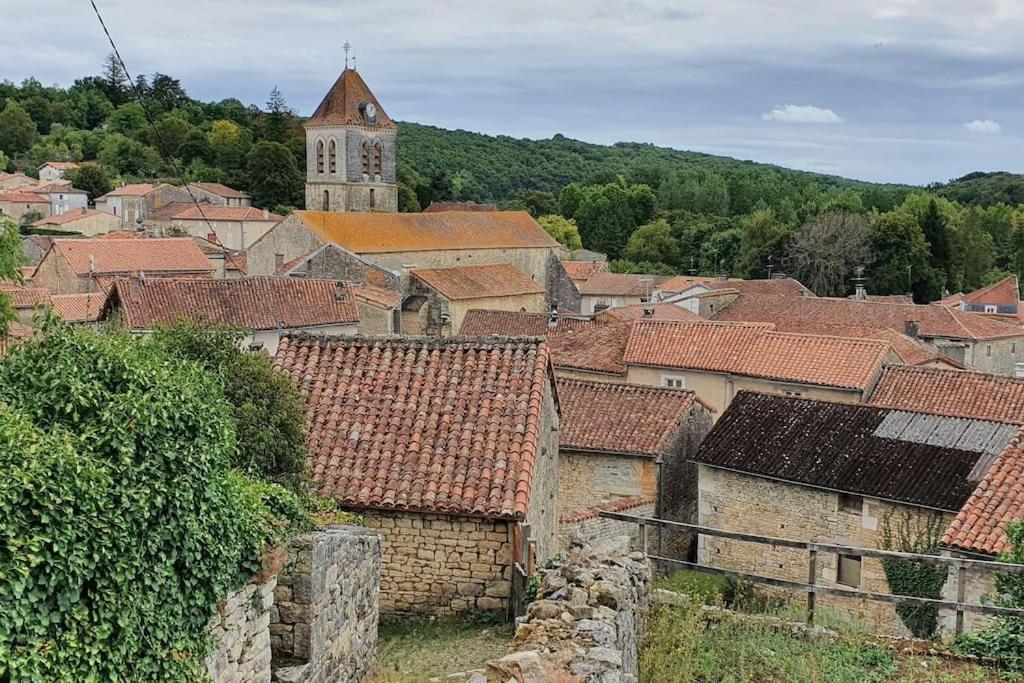 Gite Coquille Saint Jacques Villa Nanteuil-en-Vallée Eksteriør bilde